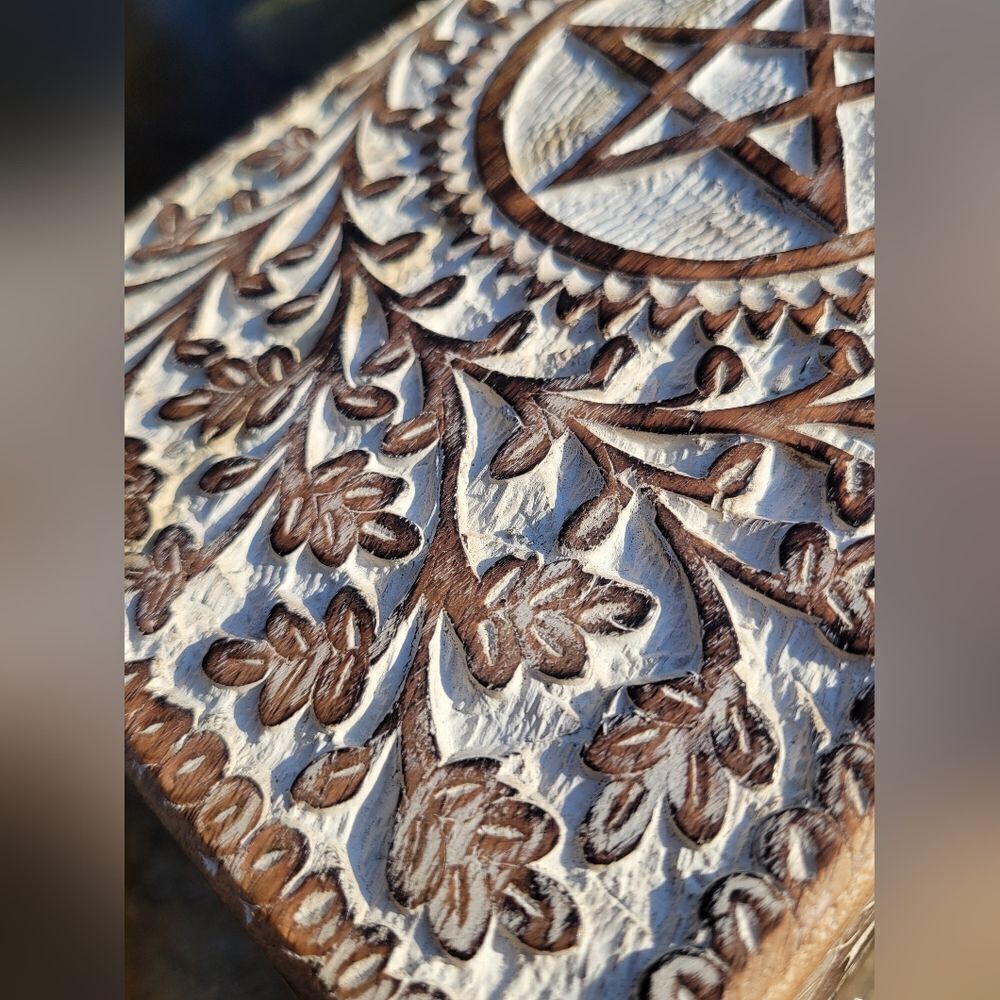 Pentacle Handcarved Storage Box - Picture 10 of 16